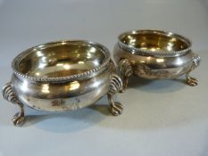 Pair of Victorian London Hallmarked salts on lion paw feet dated 1875 by Robert Harper