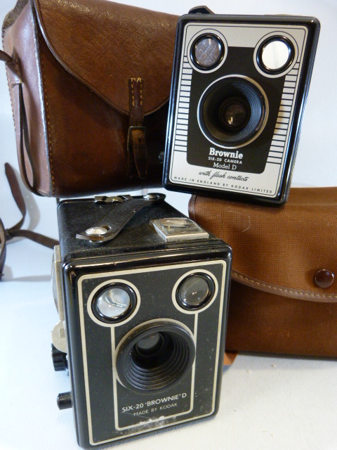 Two Kodak brownie cameras in cases, Pair of Opera Glasses, and one other Military type binoculars - Image 3 of 4