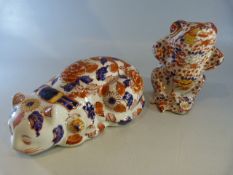 Oriental Imari figure of a cat and a similar figure of a frog. Both with red four character marks to