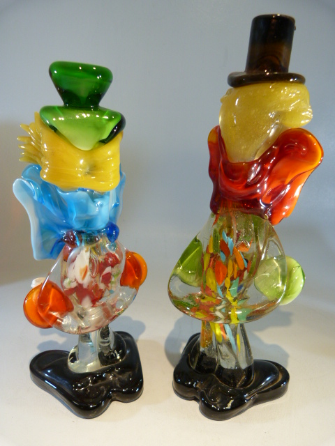 Two Murano glass clowns, Murano type vase and two pieces of Mdina (Scent bottle and paperweight) - Image 3 of 7