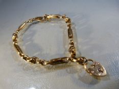 9ct Gold bracelet with 9ct heart shaped Lock (total weight approx 18.3g)