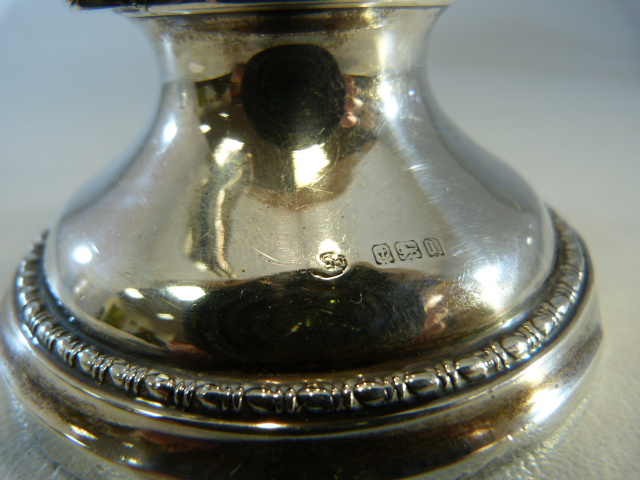 Hallmarked silver inkwell with hallmarked lid and oak bottom. Hallmarks for Birmingham. - Image 5 of 7