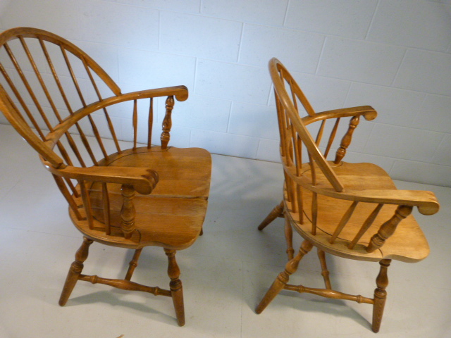 Pair of oak windsor style armchairs 1 A/F - Image 5 of 5