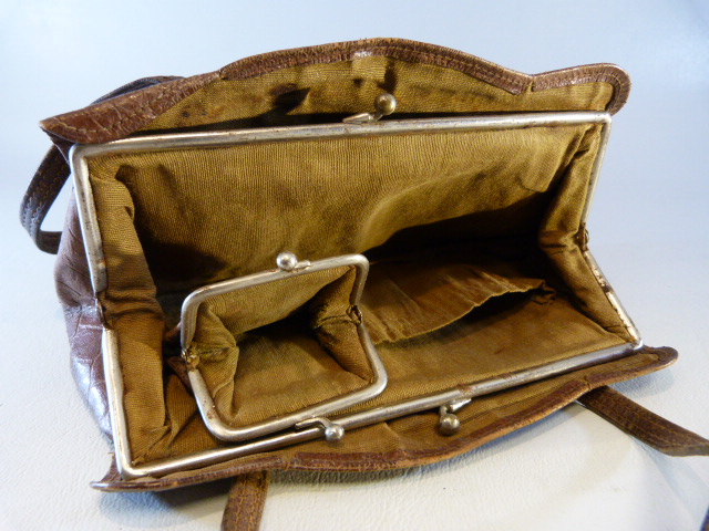 Vintage leather clutch bag with matching coin purse - Condition wear but no rips or or tears - Image 4 of 5