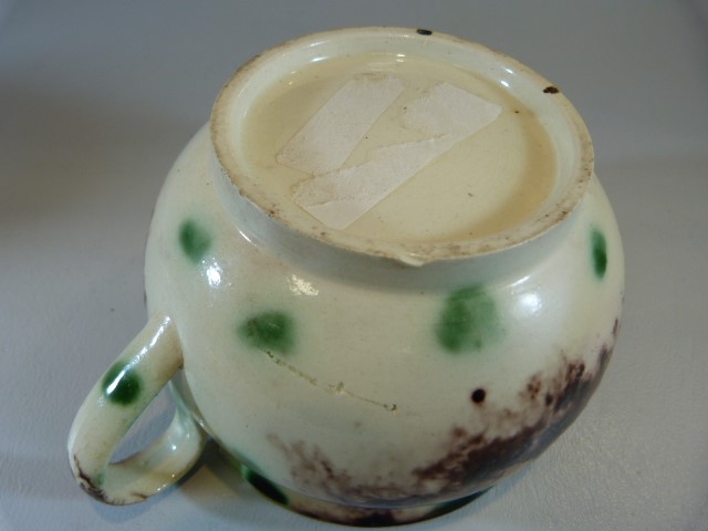 18th Century staffordshire (probably Whieldon) ware soup dish / porringer- with tortoise shell - Image 8 of 9
