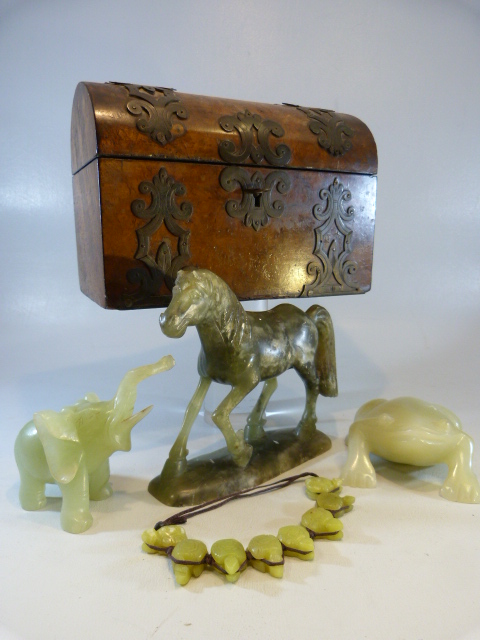 Small rosewood box containing small amount of Jade to include a Frog, Tang type horse, elephant - Image 2 of 15