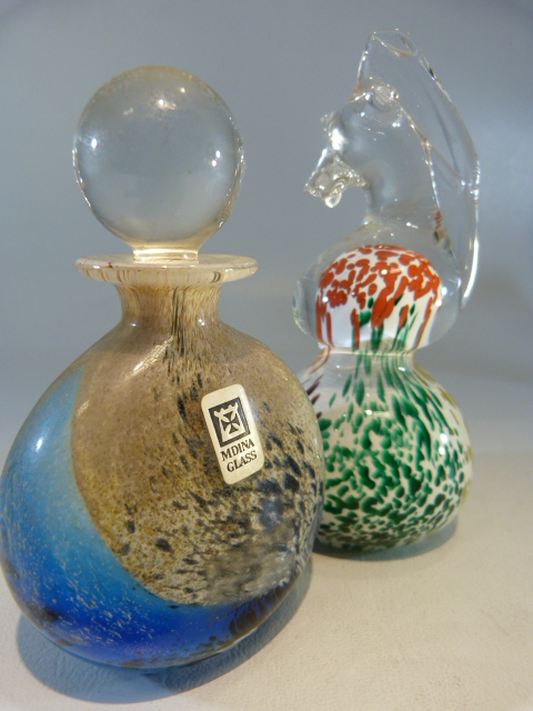 Two Murano glass clowns, Murano type vase and two pieces of Mdina (Scent bottle and paperweight) - Image 7 of 7