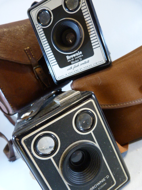 Two Kodak brownie cameras in cases, Pair of Opera Glasses, and one other Military type binoculars - Image 4 of 4