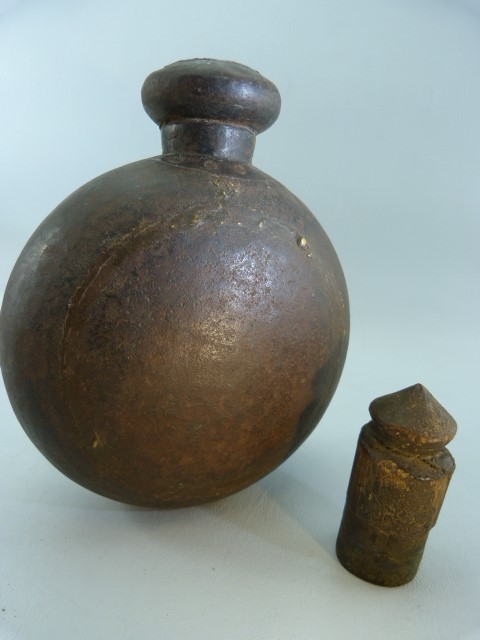 Late 19th Century Pilgrims Flask / Water Bottle with stopper - Image 5 of 8