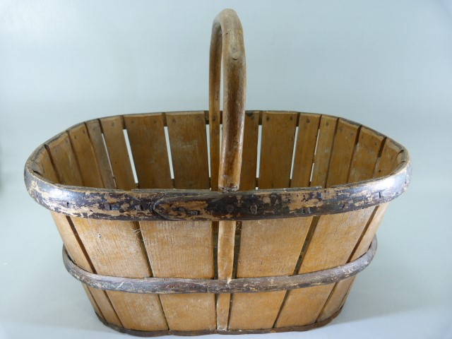 Early 20th Century French wooden basket - Image 3 of 5