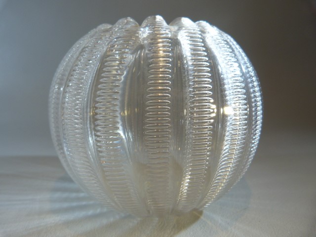 Stevens and Williams glassware - pair of Late 19th Century clear ribbed glass posie vases Rd - Image 4 of 17