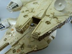 STAR WARS - Millenium Falcon (2) Both A/F