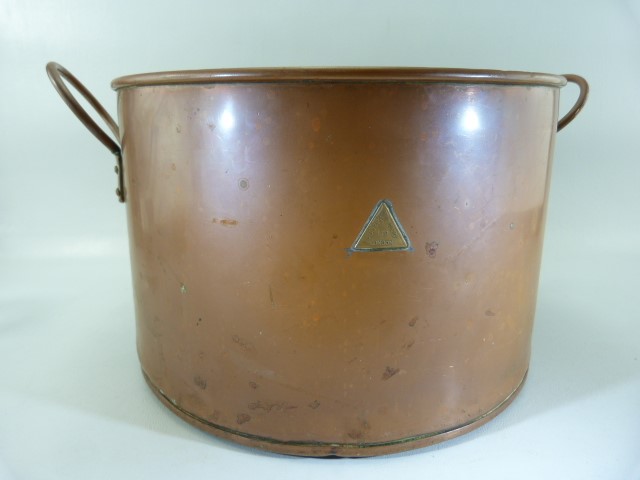 Copper cooking pot with brass plaque 'Joseph Long Ltd London'