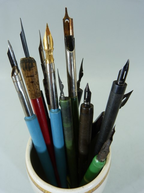 Large collection of various fountain pens, approx 14 - Image 2 of 5