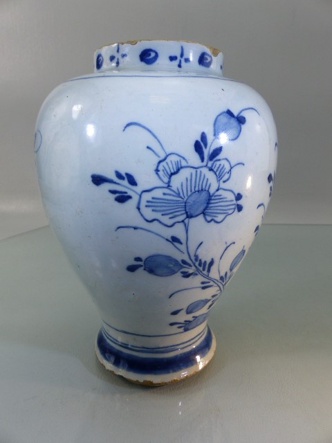 Delft Late 18th - Early 19th Century Drug/Tobacco jar. Decorated in underglaze blues of Floral - Image 4 of 9