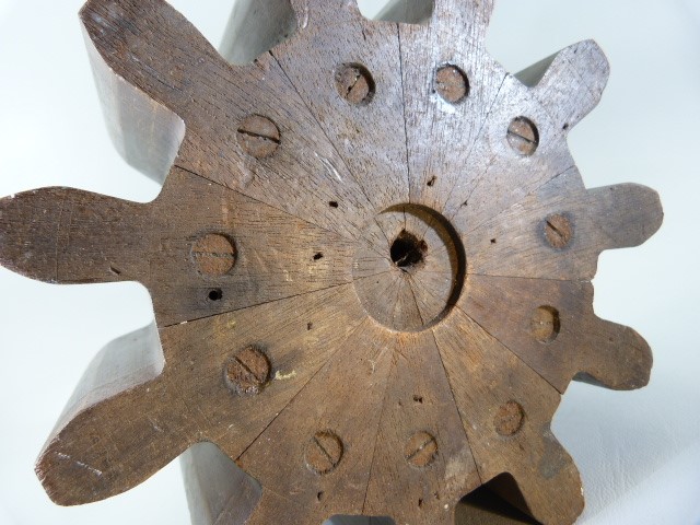 19th Century antique wooden cog - No. 2085 (733) - Image 6 of 11