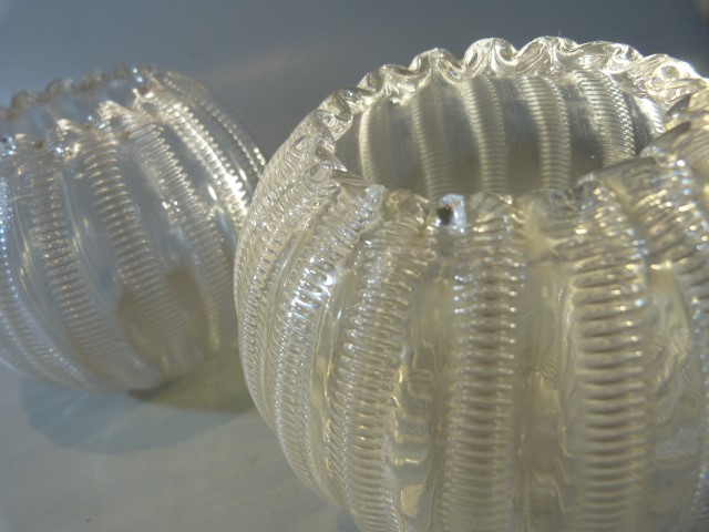 Stevens and Williams glassware - pair of Late 19th Century clear ribbed glass posie vases Rd - Image 15 of 17