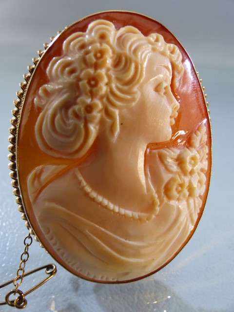9ct gold framed Cameo - Image 2 of 5