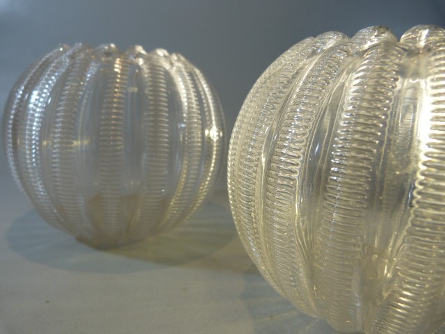 Stevens and Williams glassware - pair of Late 19th Century clear ribbed glass posie vases Rd - Image 14 of 17