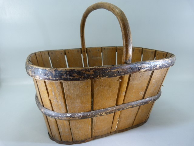 Early 20th Century French wooden basket