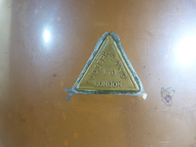 Copper cooking pot with brass plaque 'Joseph Long Ltd London' - Image 2 of 6
