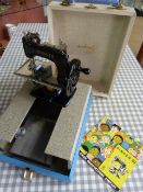 Singer - Sew handy childrens sewing machine model 20 in original fitted hard case with booklet.