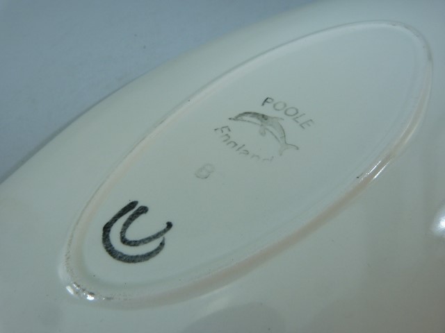 Poole Pottery Delphis bowl and similar fish plate - Both in Abstract design. Bowl No. 56 by AF and - Image 12 of 12