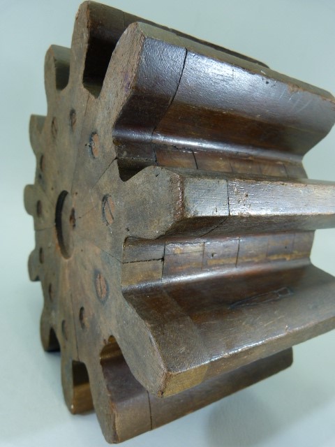 19th Century antique wooden cog - No. 2085 (733) - Image 4 of 11