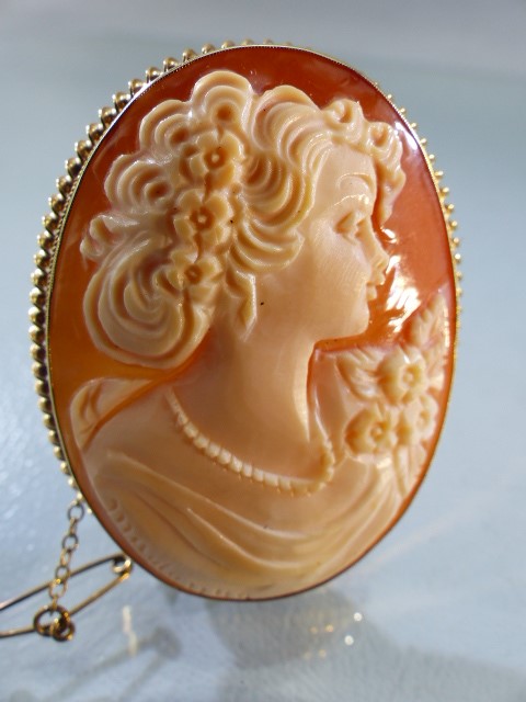 9ct gold framed Cameo - Image 3 of 5