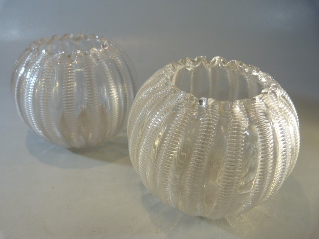 Stevens and Williams glassware - pair of Late 19th Century clear ribbed glass posie vases Rd - Image 13 of 17