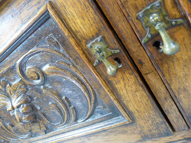 Oak Greenman Sideboard dresser with two cupboards under and shelving over. - Image 3 of 8