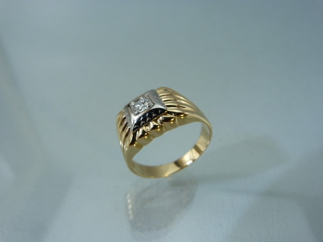 18ct Yellow Gold Solitaire Diamond Ring approx weight - 5.8g - Image 3 of 8