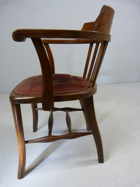 Oak framed captains chair - Image 4 of 8