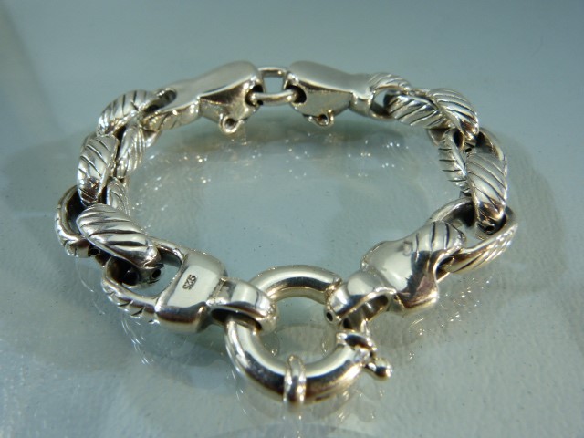 Hallmarked Silver (925) Bracelet with panther head design - approx weight - 17.1g