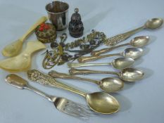 Small collection of silver also to include two childrens horn spoons