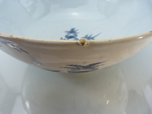 George III Delft bowl - in blue and white. Small hairline to inner bowl and nibbles to base - Image 8 of 11