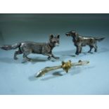 Hunting Interest - Three brooches depicting, Fox, Pointer and a Foxes head on gun.