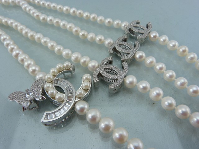 Designer style long row of Pearls set with CZ clasps - Image 2 of 4