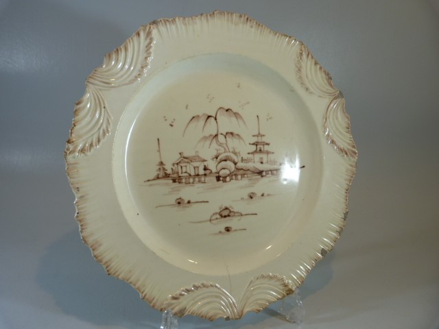 18th Century Leeds pearl ware plate with feather moulded edging. Decorated to central panel with - Image 2 of 6