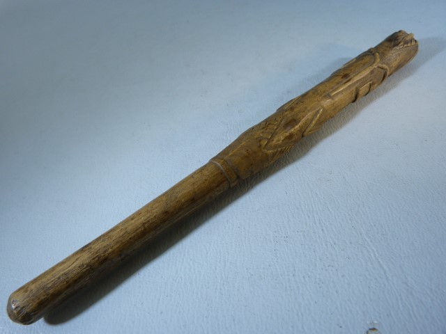 Early knitting sheath depicting acorns, scissors and Foliage. Handcarved with initials. c.1820's - Bild 2 aus 6