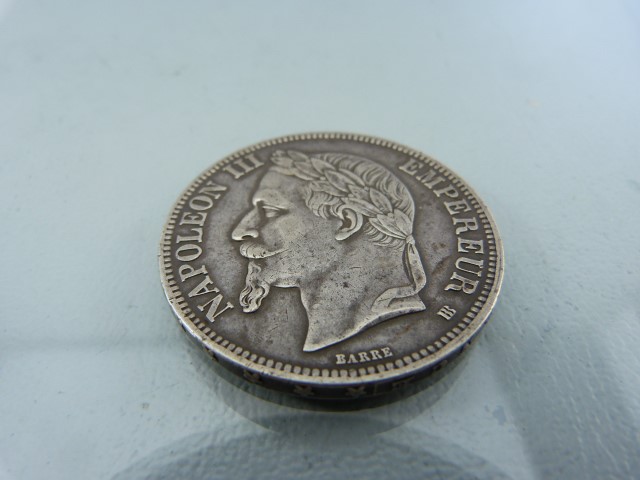 Five Coins: Napoleon III 5 franc 1867; Victoria Crown 1890; Britannia 1736; George IV 1826 and a - Image 4 of 9