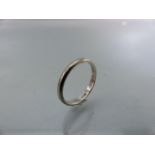 Platinum band Ring, approx: 2.65mm in diameter and stamped PLAT. Size approx: ‘O’ UK, ‘7¼‘ USA.