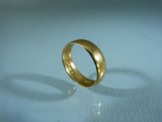 22ct Gold Wedding band approx 3g