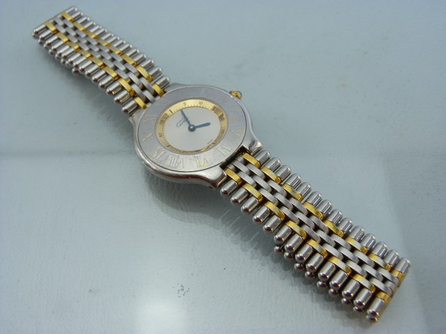 MUST DE CARTIER - Steel and Gold Cartier watch with original box and all paperwork appearing to be - Image 3 of 6