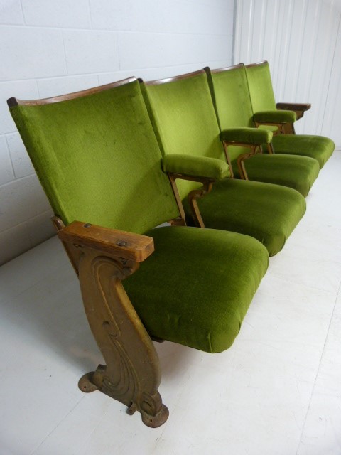 Set of four Folding 20th century Cinema theatre seats with cast iron ends and green Velour - Bild 3 aus 9