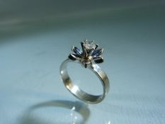18ct White Gold Sapphire and Diamond Daisy ring Size approx L.