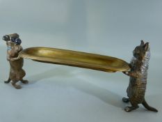 Geschutzt - A Bronze pen tray held up by Cat and Dog standing on hind legs
