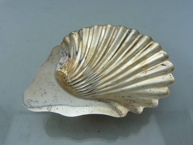 Hallmarked Silver Mappin and Webb scallop dish (Missing glass liner) 1892.