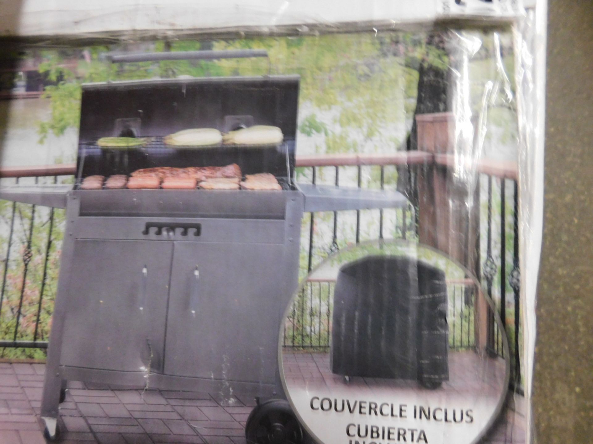 1 BOXED MASTERBUILT DELUXE CHARCOAL BARREL GRILL RRP £329.99