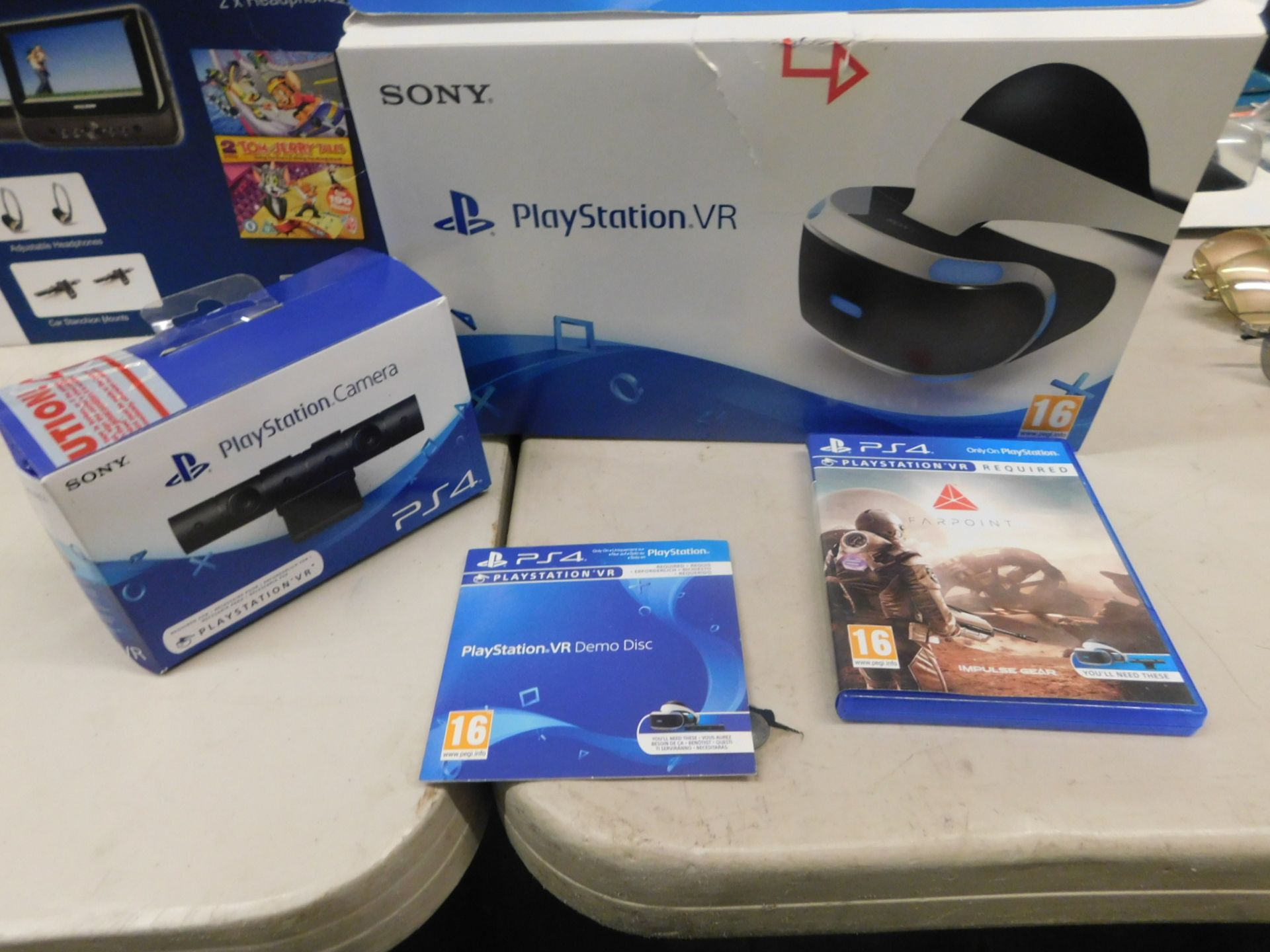 1 BOXED SONY PLAYSTATION VIRTUAL REALITY STARTER PACK INCLUDING VR HEADSET, VR DEMO DISK, FARPOINT